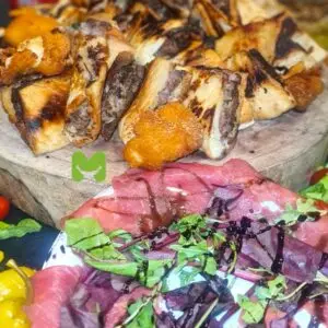 שולחן שוק בשרי