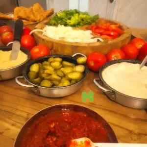 דוכן שניצל בחלה