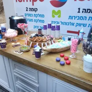 שוקו חם עם שוקולודים