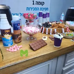 שוקו חם עם שוקולודים
