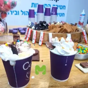 שוקו חם עם שוקולודים